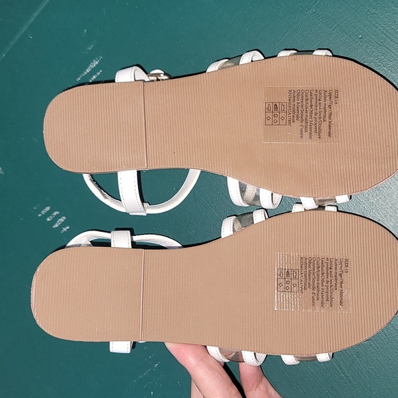 Sandals - Picture 3 of 3